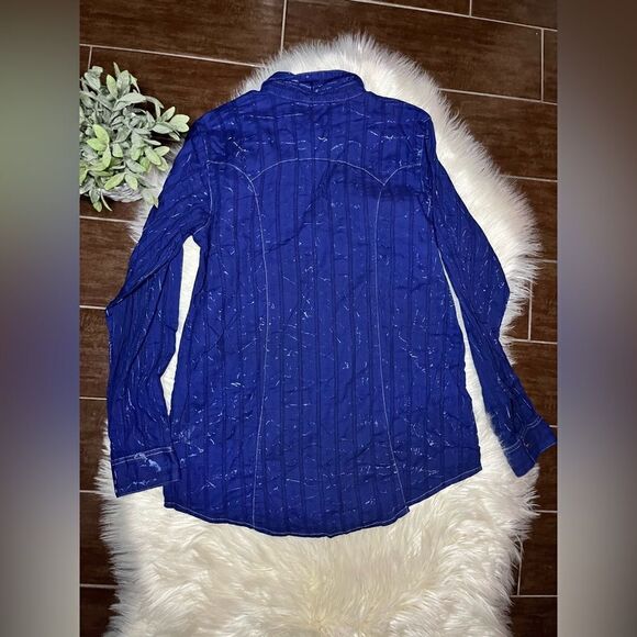 Rock 47 navy blue embroidered/studded button down sz XL - Picture 5 of 7